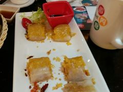 港色点心味美色香。服务员态度热情-避风塘·老港味餐厅(虹口龙之梦店)
