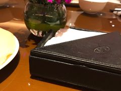 -广州中心皇冠假日酒店·百粤楼