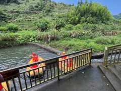 -江南大峡谷军事漂流