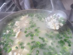 -今鲜源酒店·海鲜锅贴青岛菜(新湛路店)
