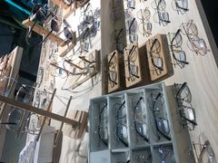 -Trend1881视光·蔡司视觉(领展广场店)