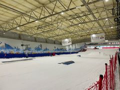 -乔波室内滑雪场