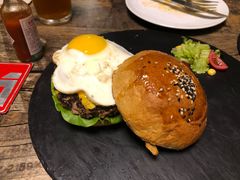 芝士汉堡-HIGH FIVE哈福手工汉堡(桂林路店)