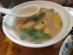 -老天桥酱肉烧饼夹肘子(天桥店)