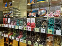 -VENCHI 闻绮(上海佛罗伦萨小镇店)