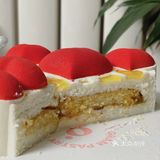 在武汉拿了一克甜品，随后买了一张高铁票