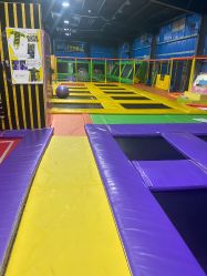 -飞跃蹦床乐园(南山科技园店)