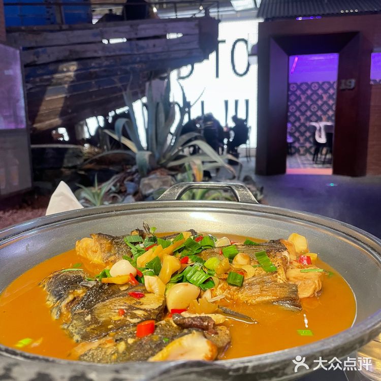 安吉必吃土家菜,没想到去了一家网红打卡店,还是多元化风格