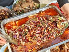 -丹水桥地锅鱼·翘嘴鲌·地方特色全鱼宴(丹江口大坝店)