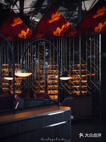 「耍」𝐒𝐇𝐔𝐀｜250米高空用餐尽在重庆洲际酒店