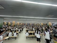 -重庆鲁能巴蜀中学食堂