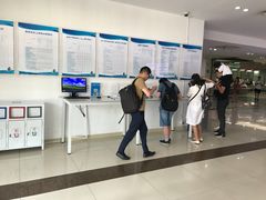 -房地产交易中心-停车场