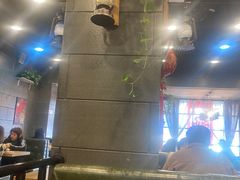 -愉肴麻辣香锅(中山路店)
