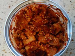 麻辣萝卜块-鑫记婆婆兔·成都特产·兔头手撕兔(太古里店)