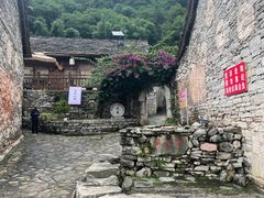 -高荡千年布依古寨旅游景区