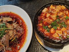 -万重锦·人文川菜馆(骡马市店)