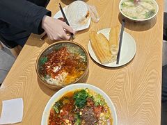 -三好食堂(煎饺·馄饨·肉饼米线·盛世广场店)