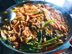 部队锅-MI WU FACTORY米屋美食工厂餐厅(绿地店)