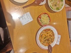 -三好食堂(煎饺·馄饨·肉饼米线·盛世广场店)