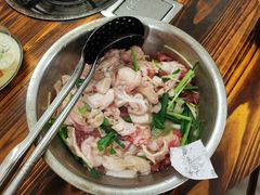 -周良天山牛杂城(天山路总店)