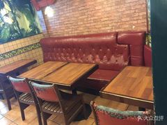 -玛格萝妮比萨屋(陆家浜路店)