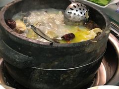 -南渝食府.墨脱石锅松茸鸡