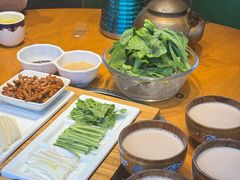 -娜仁图雅蒙古美食村(33小镇店)