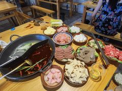 -乐闹闹重庆火鍋(民治店)