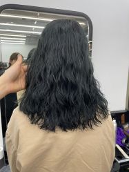 -诗悦发型SALON·圣罗兰店