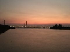 -南京眼步行桥