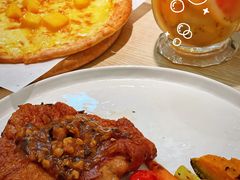 -卢家妈妈·西餐厨房(卜蜂中心店)