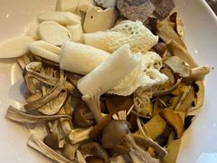 -黔蘑菇四季餐厅(观山湖店)