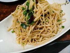 -超越炭火牛蛙火锅鸡(河东店)