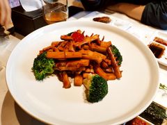 春笋-北平楼·烤鸭·北京菜(牡丹园店)