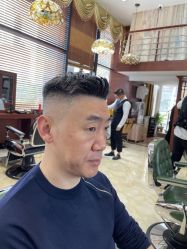 -尼特斯男士发型馆