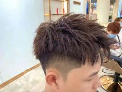 -朗峰专业美发沙龙