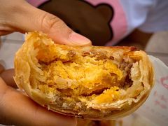 咸蛋黄鲜肉月饼-真老大房鲜肉月饼(南京路步行街店)