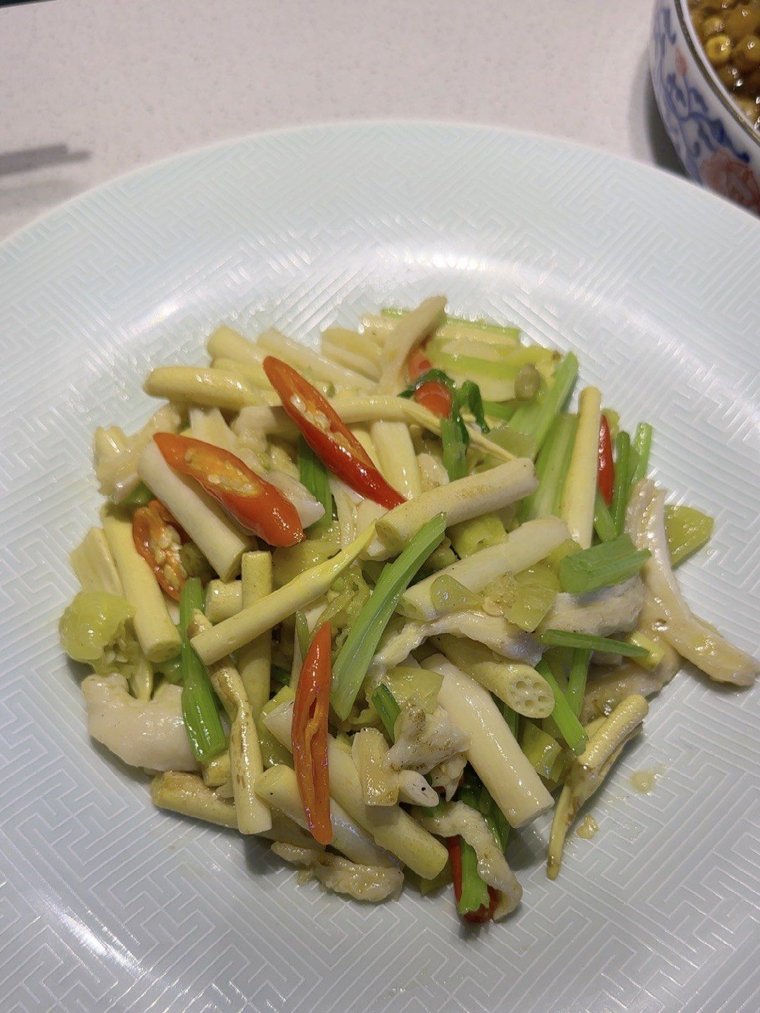 莴笋炒肉丝清脆爽口非常下饭 \\n莱安