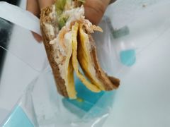 -全家便利店(江湾镇站店)