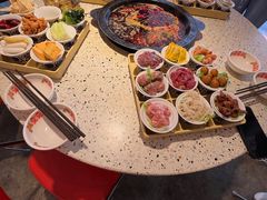 -红九格老火锅(三峡广场店)