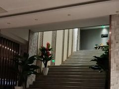 -潮漫酒店(北京通州环球度假区临河里地铁站店)