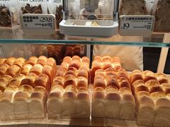 -HOT CRUSH趁热集合·现烤面包(环球港店)