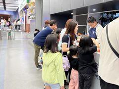 -冰纷万象滑冰场(南山万象天地店)