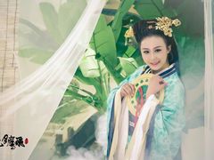 稀风-九月鹰飞汉服摄影工作室