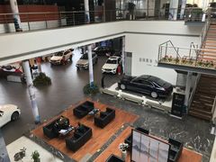 -成都中升之星奔驰4S店