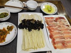 菌拼-朴小妹人参鸡汤火锅(长白山万达店)