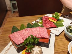 -炼火烤肉店