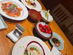 -花和海鲜自助(梅江店)