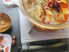 -满格嗦新疆椒麻鸡火锅.炒米粉(川大江安校区店)