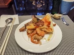 -广州万富希尔顿酒店·感趣自助餐厅·金秋蟹宴生蚝海鲜刺身